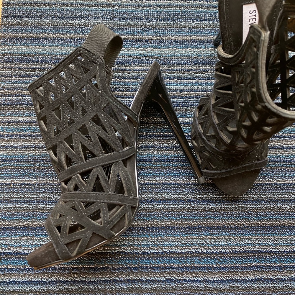 Steve Madden black caged High heels